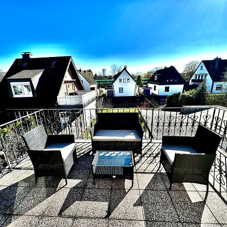 Praktisches Zimmer Im Grossen Haus Mit Garten Düsseldorf Eksteriør billede